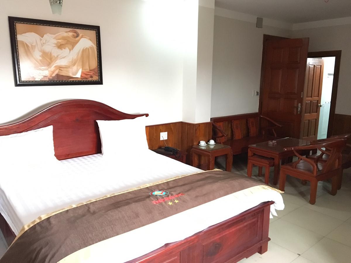 Vuong Hoan 2 Hotel Vinh Exterior photo